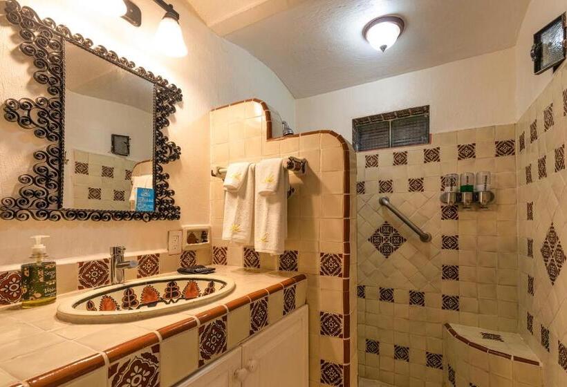 سوییت لوکس, Casa Del Sol Inn