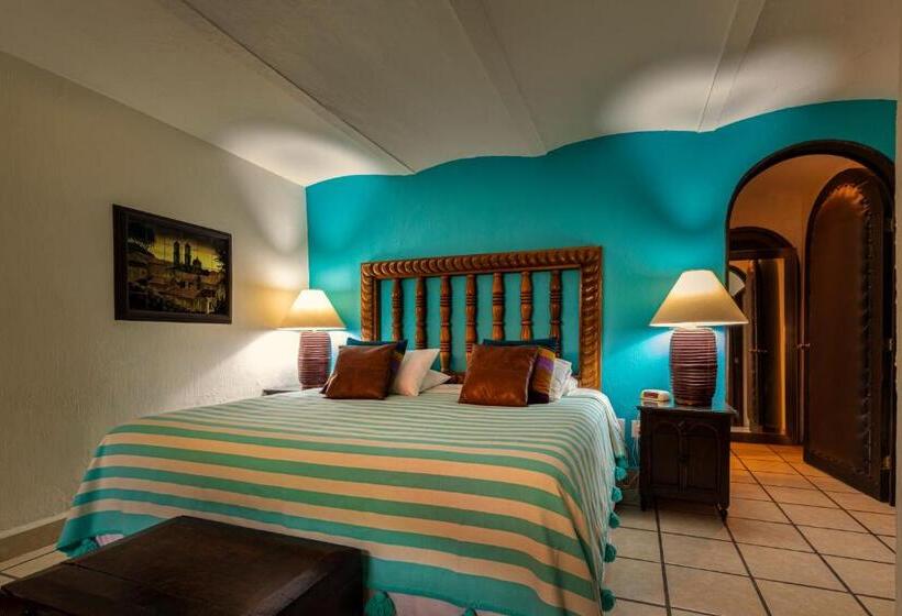 سوییت لوکس, Casa Del Sol Inn