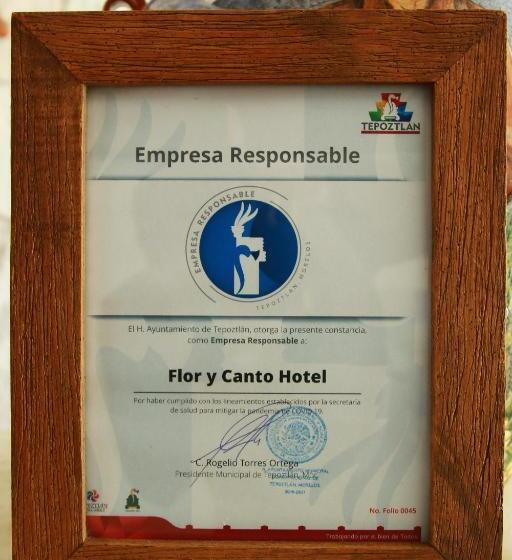 带阳台标准四人间, Concierge Flor Y Canto