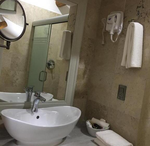 带阳台标准四人间, Concierge Flor Y Canto