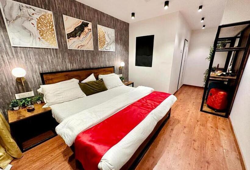 اتاق استاندارد با تخت بزرگ, Coocasa