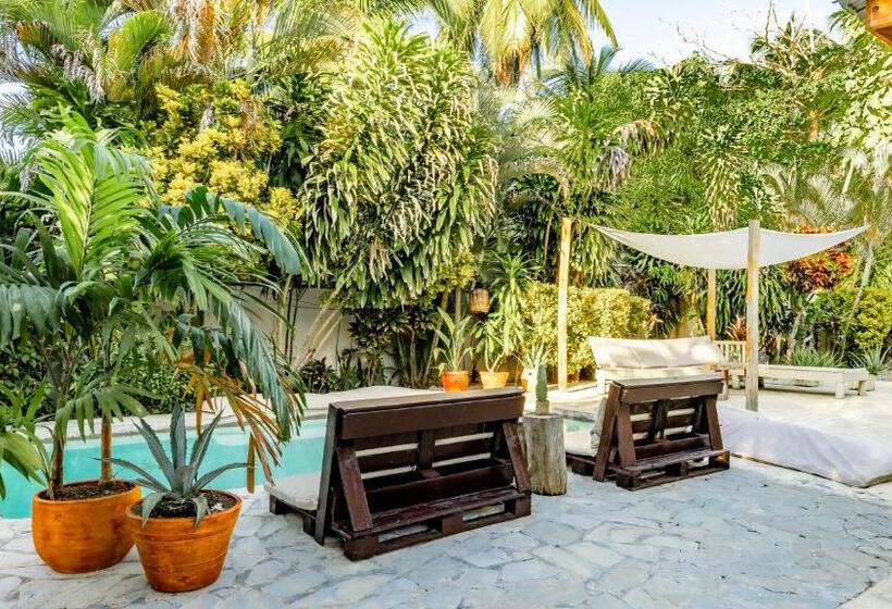 Номер Deluxe Вид на Сад, Kibayo Lagoon Villa