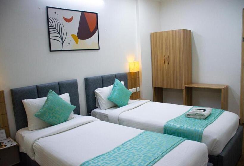 Номер Superior Кровать Кинг, Seasons Inn
