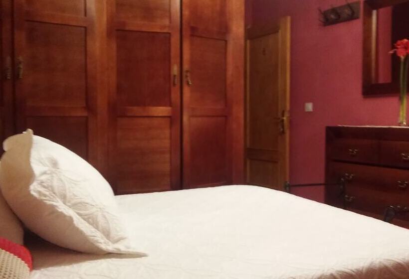 Номер Стандарт Вид на Горы, Apartamentos & Casa Rural Boada Con Jardin Interior Y Barbacoa