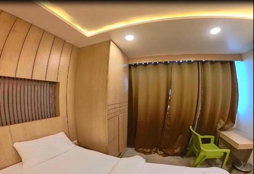 غرفة ديلوكس سرير كينج, Prago By Green Deer Varanasi