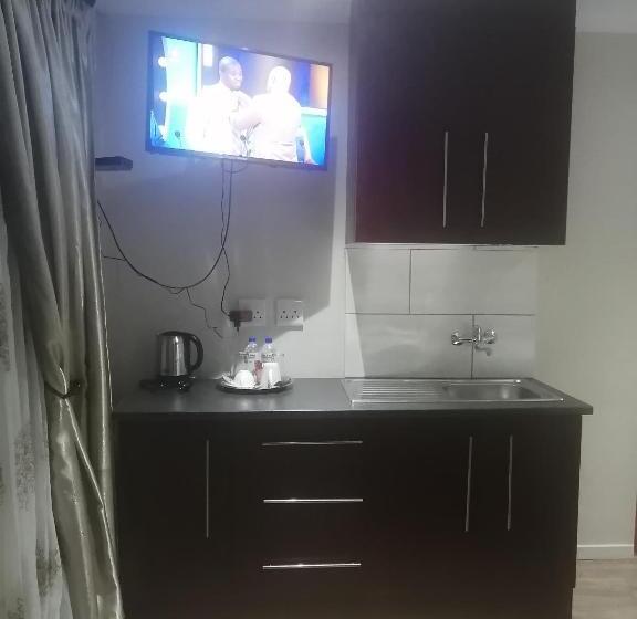 اتاق استاندارد, Lala Poa Guest House