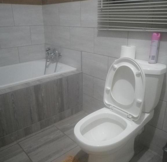 اتاق لوکس, Lala Poa Guest House