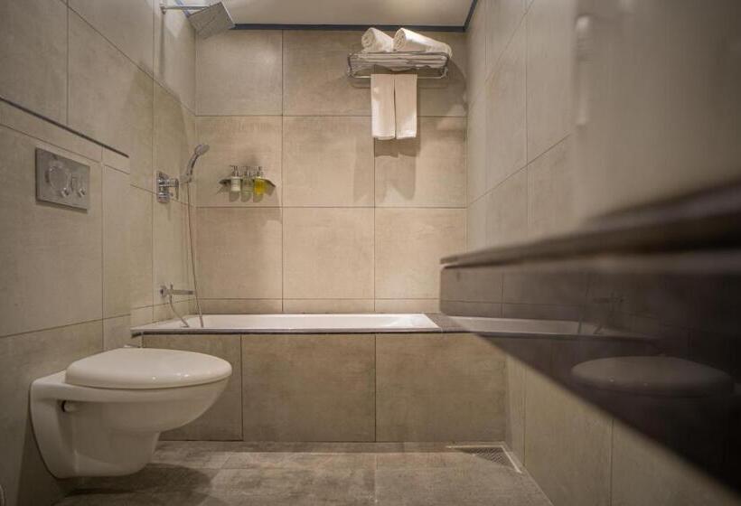 Люкс Повышенной Комфортности, Coral Reef Hotel & Spa, Port Blair