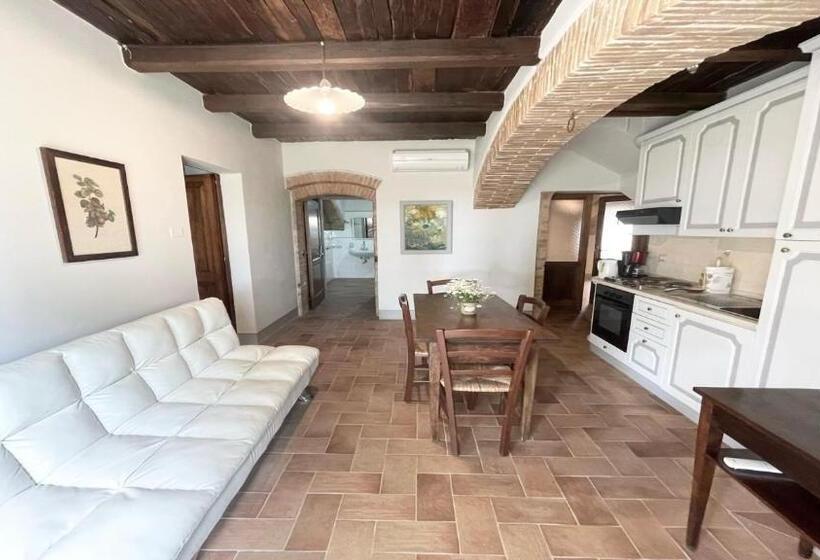 خانه 1 خوابه, Exclusive Pool Open All Year Spoleto Biofarm Slps 8 Village Shops, Bar1 Km 7