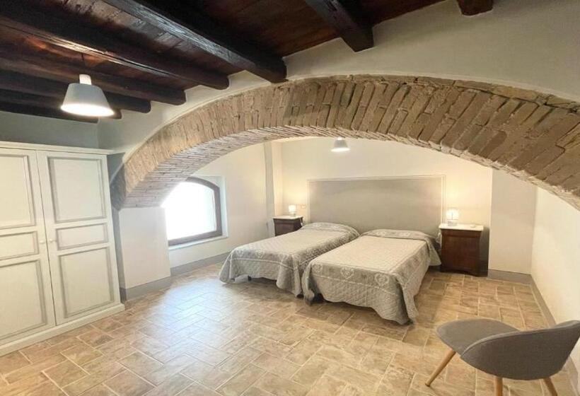خانه 1 خوابه, Exclusive Pool Open All Year Spoleto Biofarm Slps 8 Village Shops, Bar1 Km 7