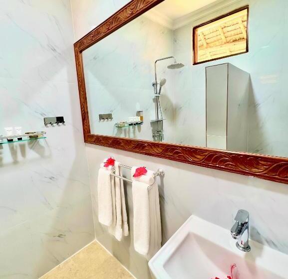 Номер Стандарт Вид на Бассейн, Karibu Beach Resort