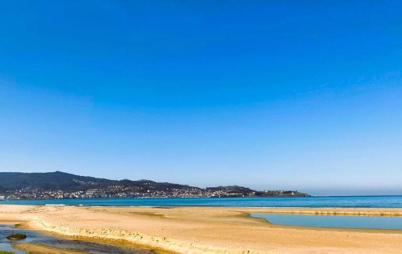 آپارتمان 1 خوابه, A Meiga Das Areas Playa América!