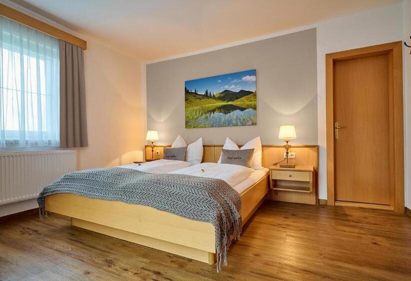 Номер Стандарт Вид на Горы, Alpendorf Hotel Stern