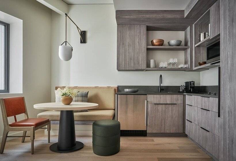 Апартаменты 1 Спальня, Pendry Park City