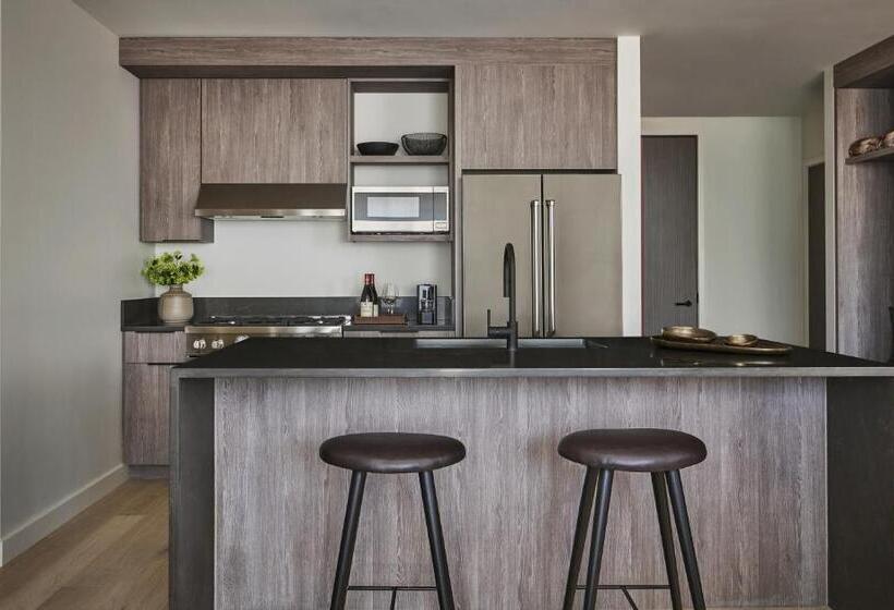 Апартаменты 1 Спальня, Pendry Park City