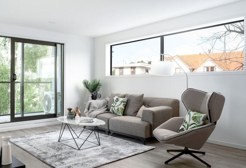 带2个卧室的优质公寓, Sunrise Garden Suites