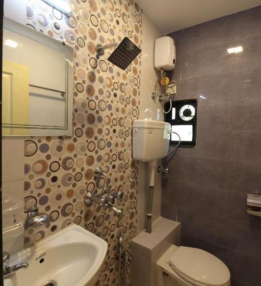 Quarto Triplo Deluxe, Golden Residency