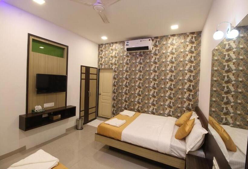 Quarto Quádruplo Deluxe, Golden Residency