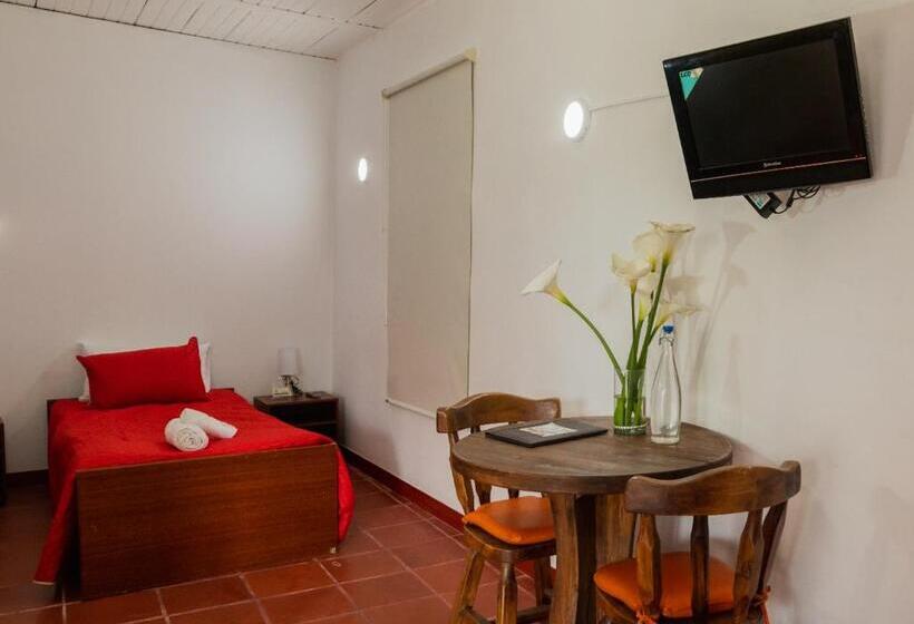 Номер Стандарт 2 Двуспальные Кровати, Villa Claudia