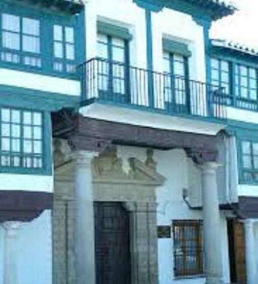 Дом 4 Спальни, Casa De Comedias