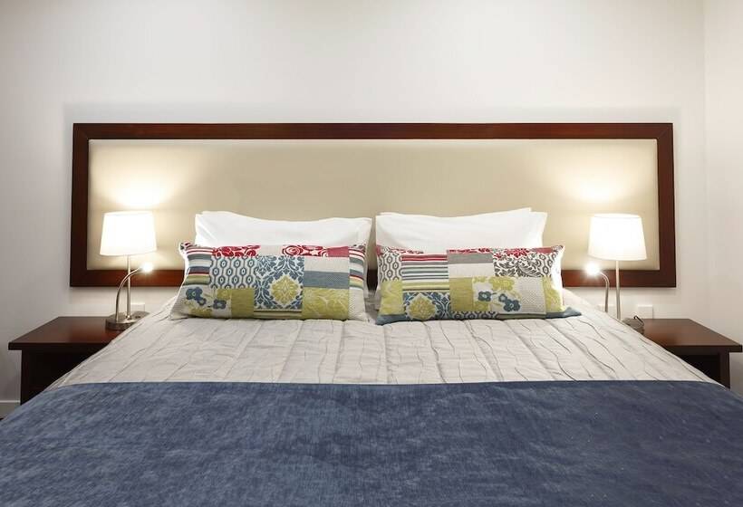 스탠다드 스튜디오, Delorenzo Studio Apartments