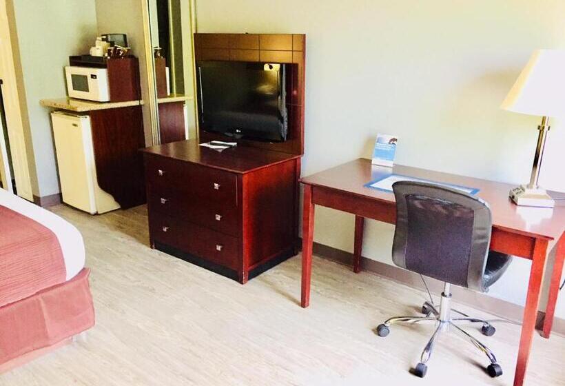 Люкс Кровать Кинг, Best Western Butner Creedmoor Inn