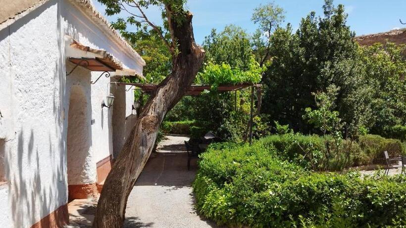 Номер Стандарт с Гидромассажем, Casas Cueva Y Cortijo La Tala En Guadix
