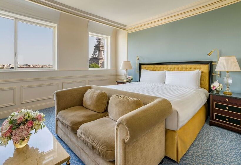 Standard Room Double Bed City View, Shangri La Paris
