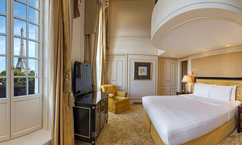 سوییت دوبلکس, Shangri La Paris