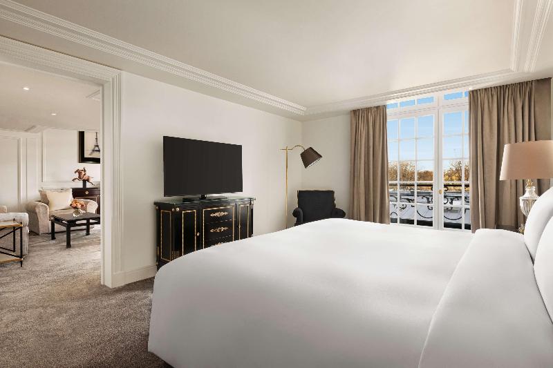 سوییت دوبلکس, Shangri La Paris