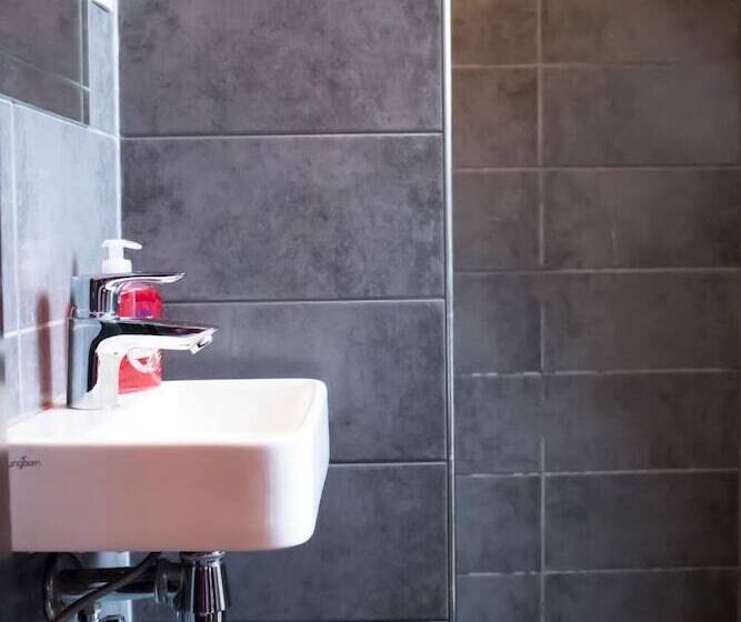 تختخواب در اتاق مشترک, Amsterdam Hostel Orfeo