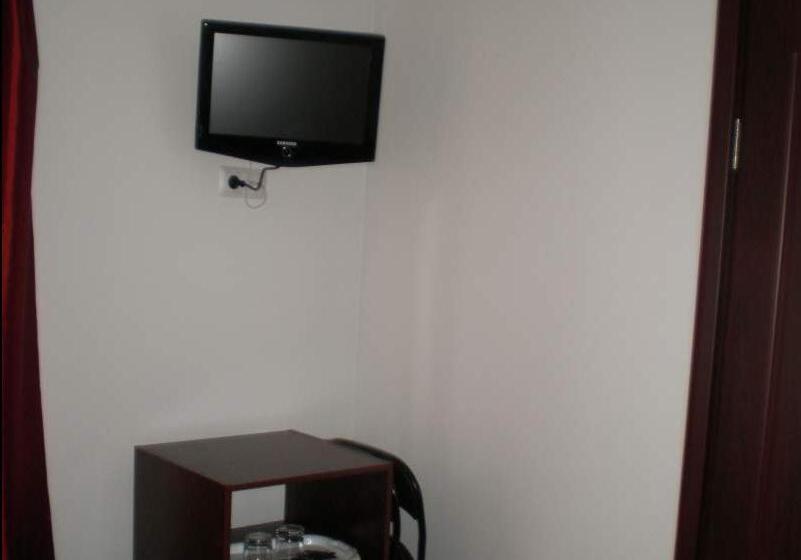 اتاق استاندارد سه نفره, Vabriku Guesthouse