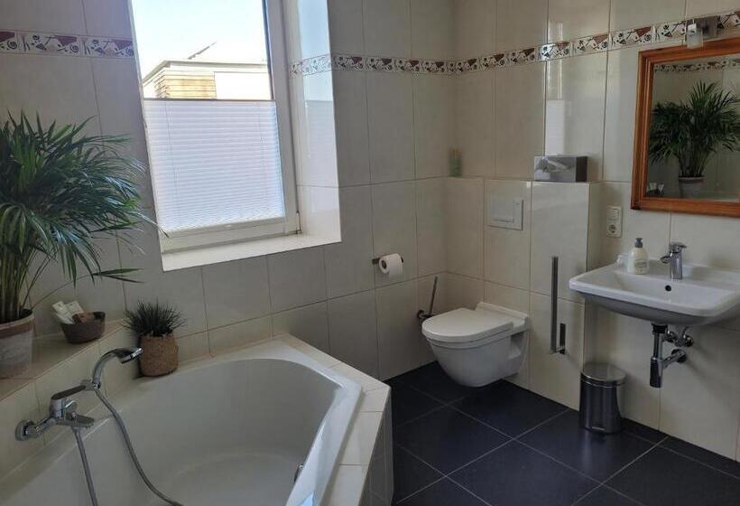 اتاق لوکس با تخت بزرگ, B & B Bonvert