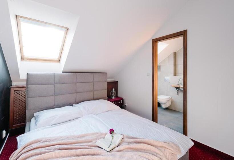 اتاق استاندارد, Petra Inn Apartments In Historical Palace Bratislava