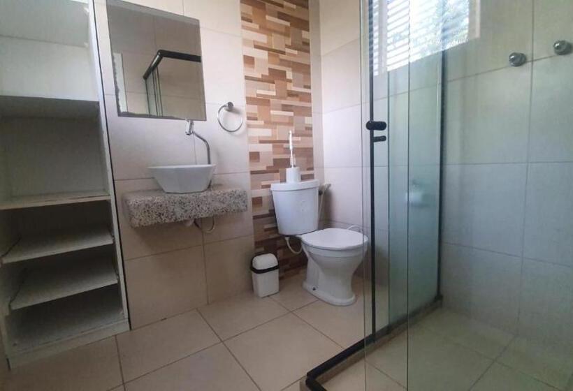 سوییت با چشم‌انداز استخر, Pousada Casa Diamante