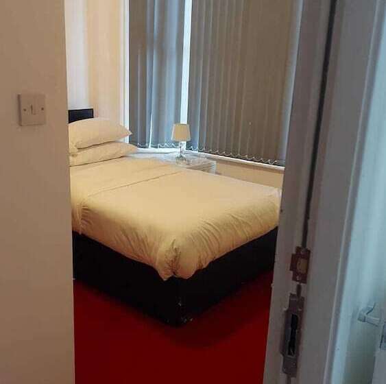 اتاق لوکس, Midtown Guesthouse