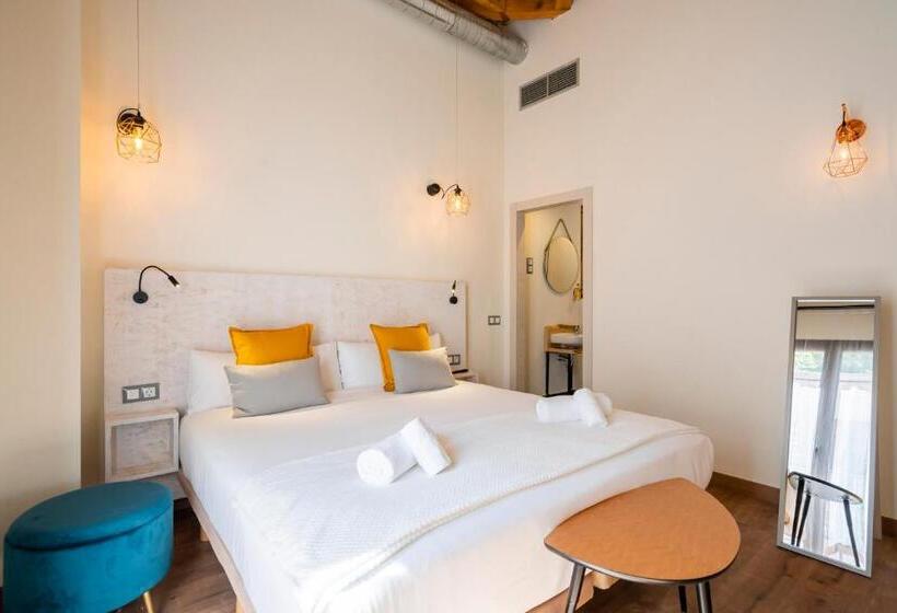 اتاق لوکس با بالکن, Azacanes Hostal Boutique Toledo