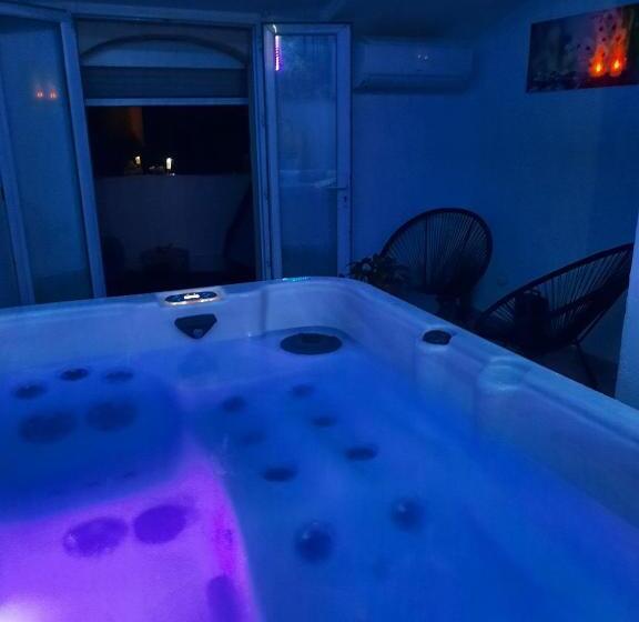 Номер Дюплекс, Maison Avec Jacuzzi