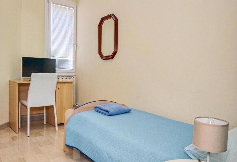 اتاق استاندارد یک تخته با سرویس بهداشتی مشترک, Casa Bignardi   Affitti Brevi Italia