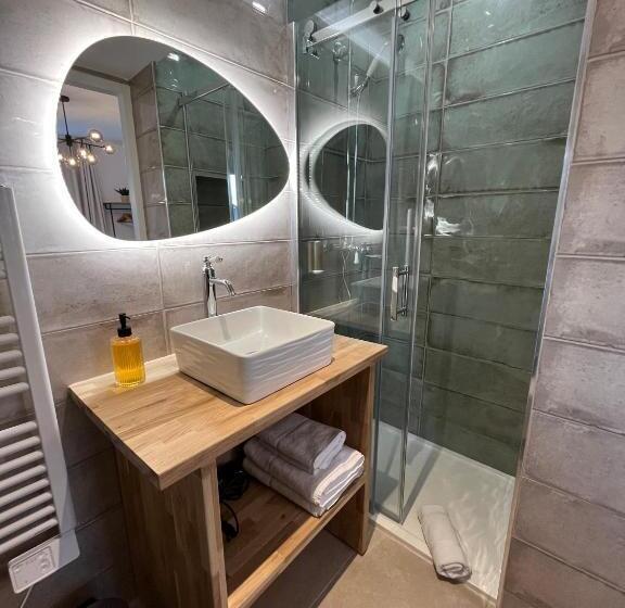 Номер Стандарт, Hôtel Barnea