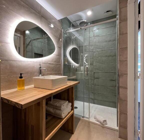 Номер Стандарт, Hôtel Barnea