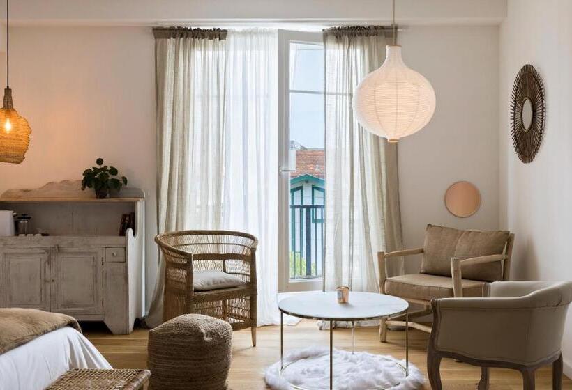 Quarto Triplo Comfort, Libertitu