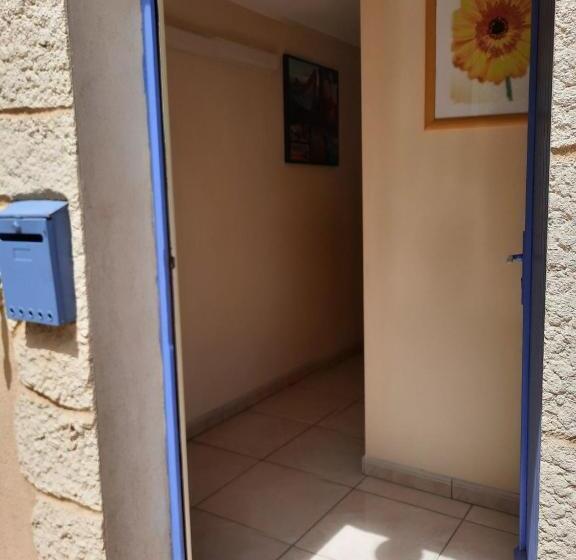 اتاق استاندارد, Chambre Leucate Village