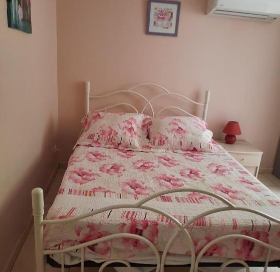 اتاق استاندارد, Chambre Leucate Village