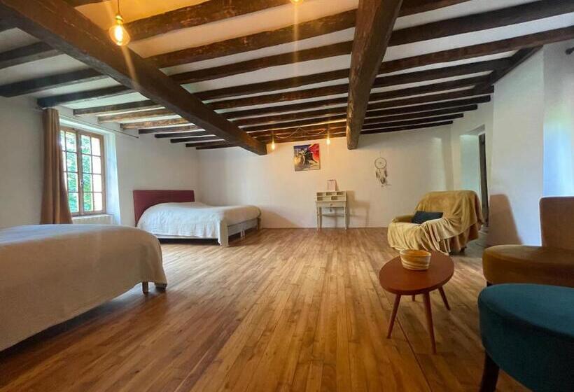 Номер Стандарт Вид на Горы, Domaine La Tour