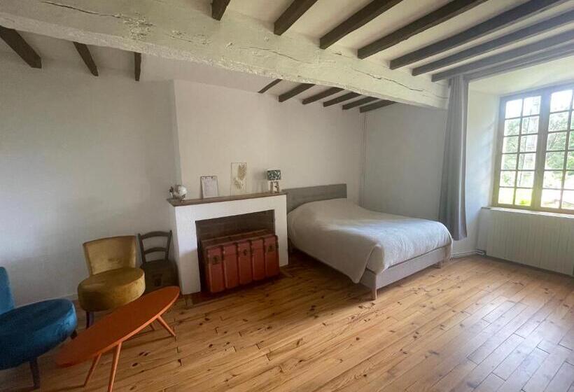 Номер Стандарт Вид на Сад, Domaine La Tour