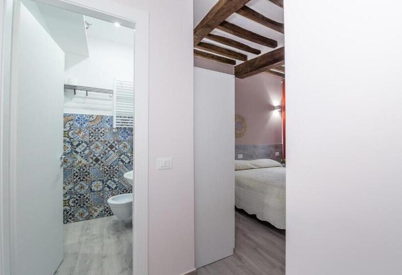 اتاق استاندارد با چشم‌انداز, Residenza Borgo Guazzo