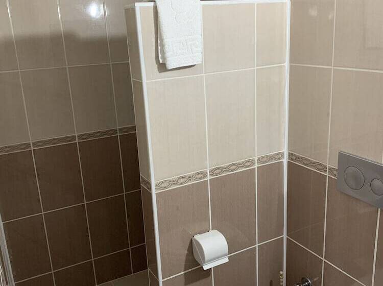 Quarto Triplo Superior, Casablanca