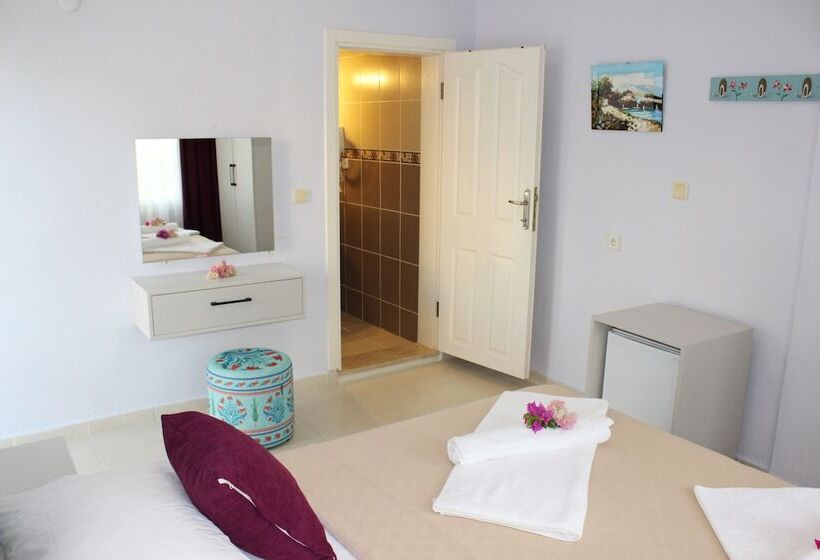 Quarto Superior Vista Piscina, Casablanca
