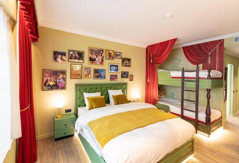 Четырехместный Номер Deluxe, Plopsaland Theater